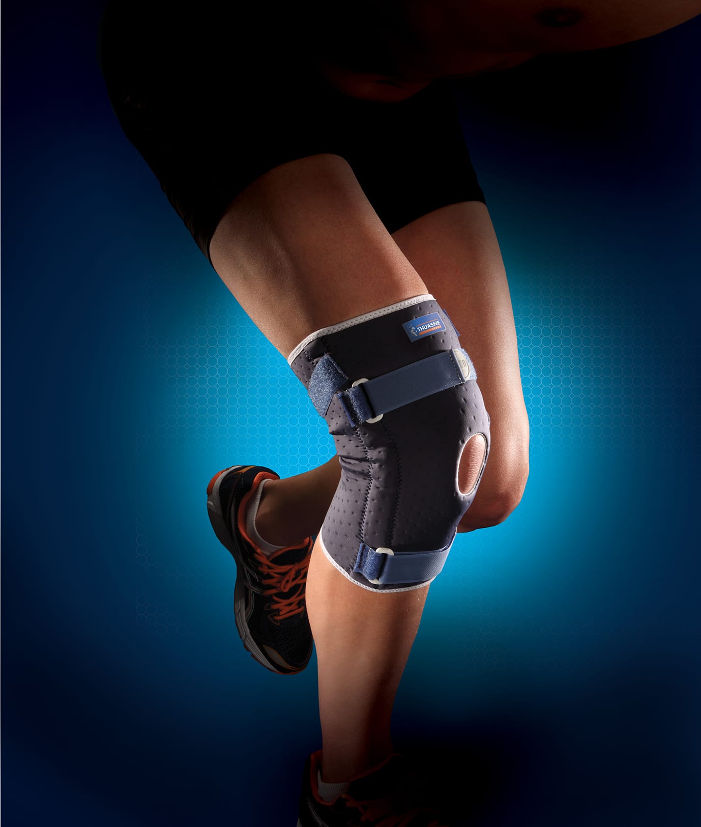 A person wearing a Thuasne Reinforced Ligament Knee Brace